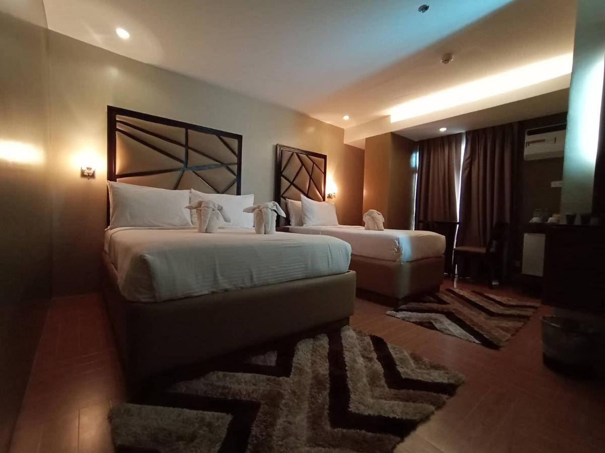 Treasure Island Hotel With Mini Water Adventure Masbate City Exterior photo